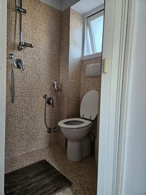 Apartment La Casetta A Chiaia Di Goti Naples Italy